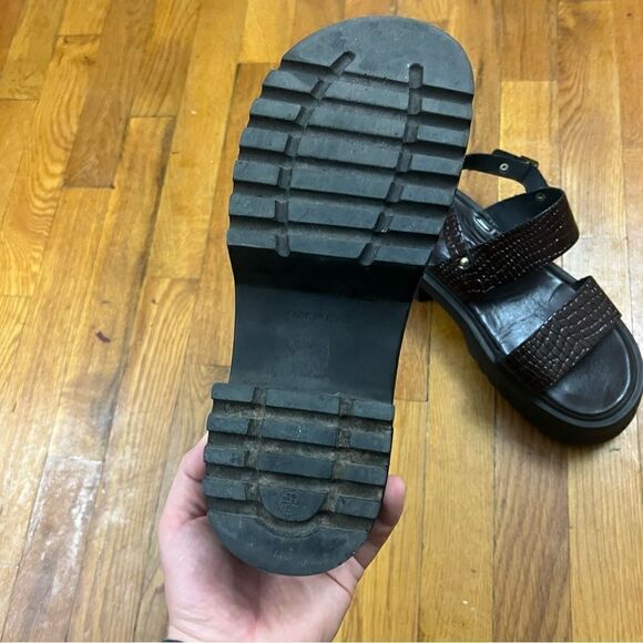 Retro Y2K Chunky Heel Sandals - Picture 5 of 8